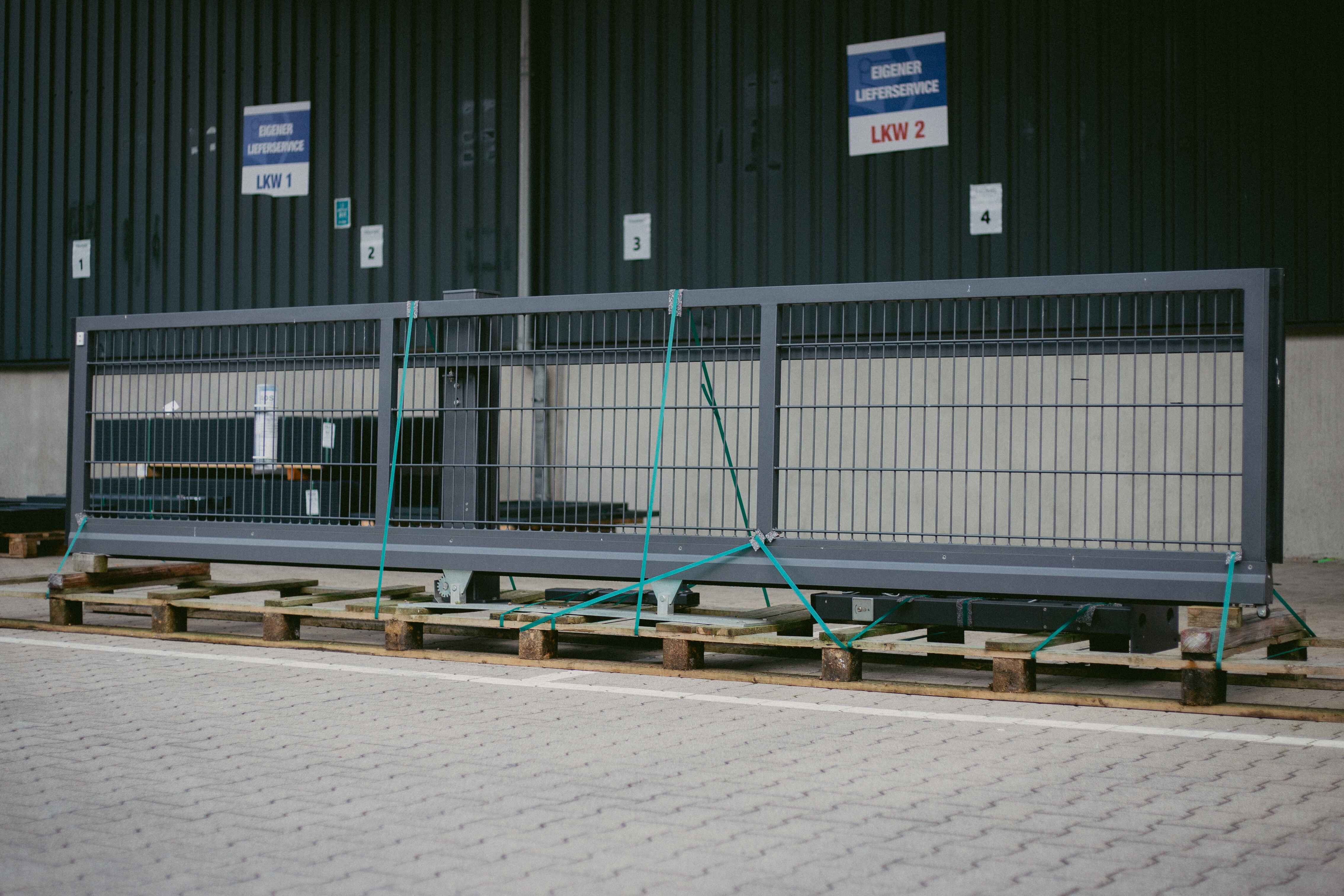 Schiebetor V-Star-F60 - 3500 x 1000 | Max 8/6/8 | E-Antrieb integriert | DB703